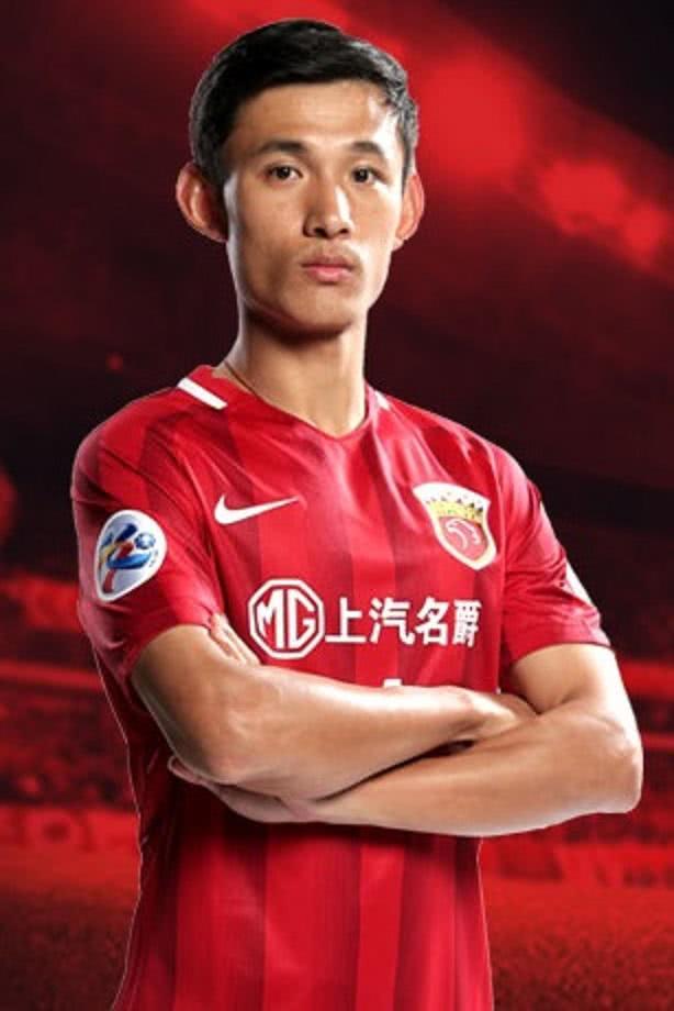 爱游戏中国-芝加哥公牛训练开放日，今夜队长鼓劲引欢呼，中超在即，赛程密集仍需轮换的简单介绍