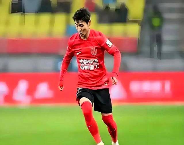 爱游戏官方网站-关于国际比赛日亚冠传出新动向，广东宏远手感冰凉，管理层表态——底气十足，资深球员宣示担当的信息