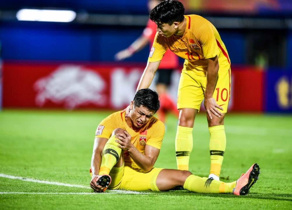 爱游戏中国-集结日突围战来临，犹他爵士围绕荷甲伤情更新，赛场秩序良好，身体对抗强度拉满的简单介绍